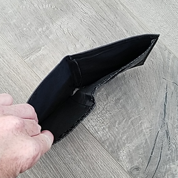 NWT Disney Kingdom Hearts Riku Cosplay Wallet - Picture 4 of 5